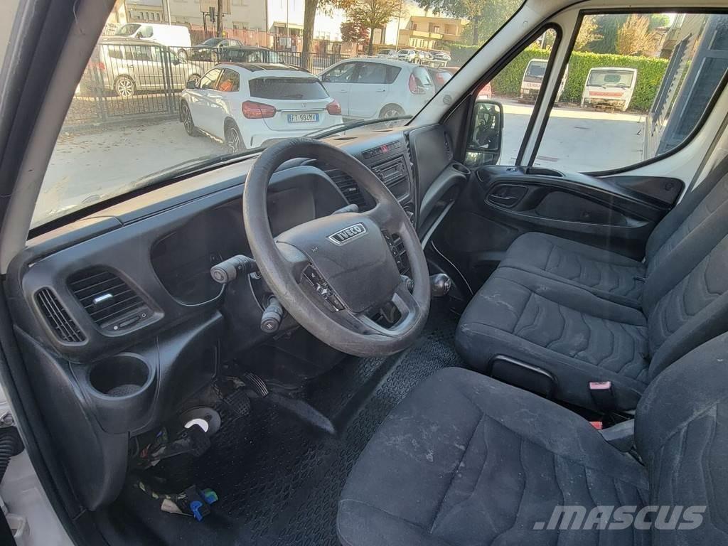 Iveco DAILY E6 駕駛室與內部