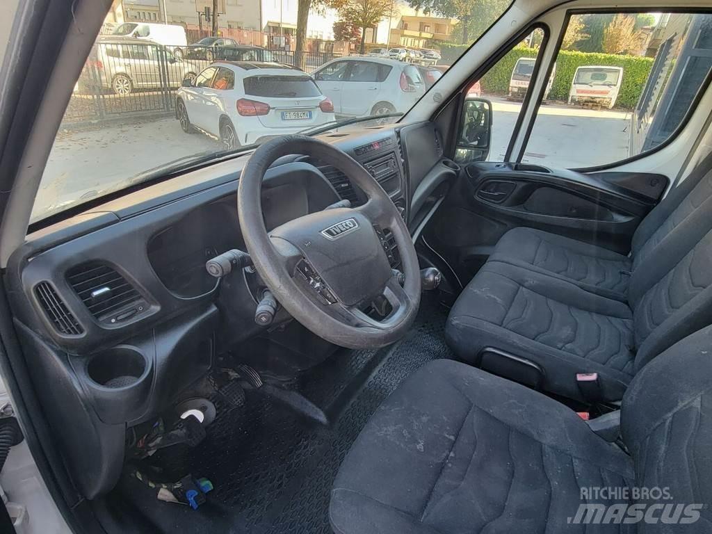 Iveco DAILY E6 駕駛室與內部