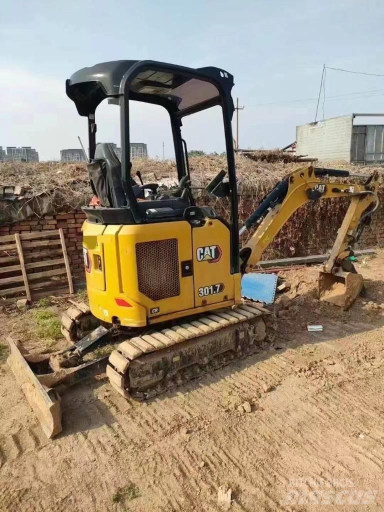 CAT 301.7 小型挖土機/掘鑿機<7t(小型挖掘機)