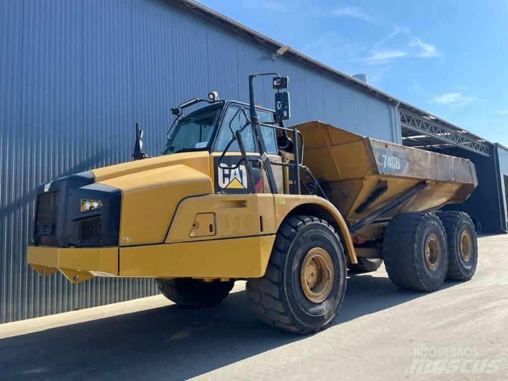 CAT 740B 鉸接式起吊車