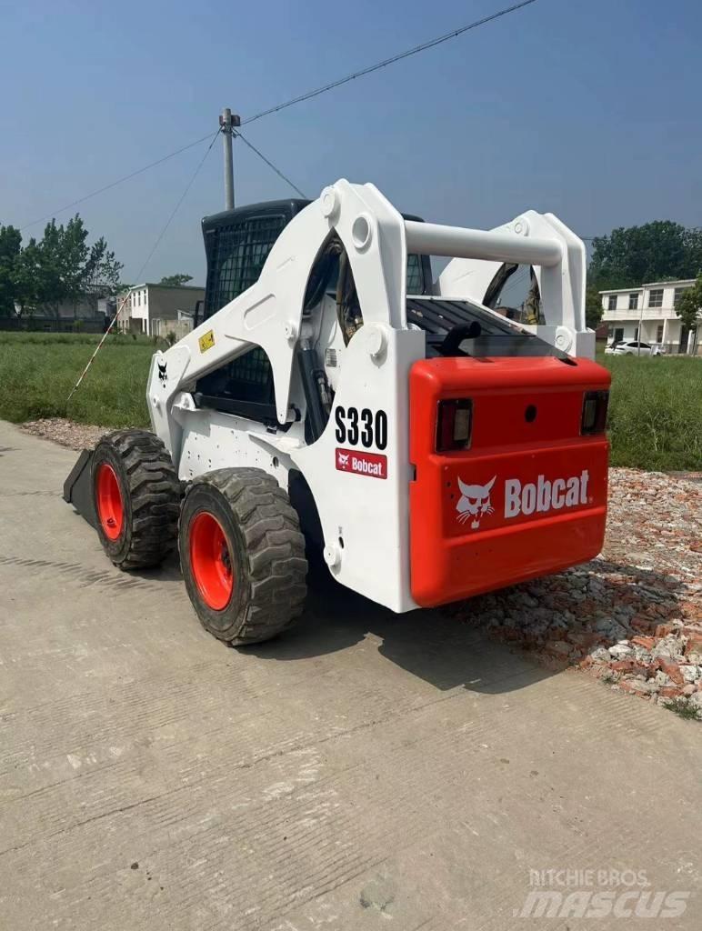 Bobcat S 330 滑移轉向裝載機