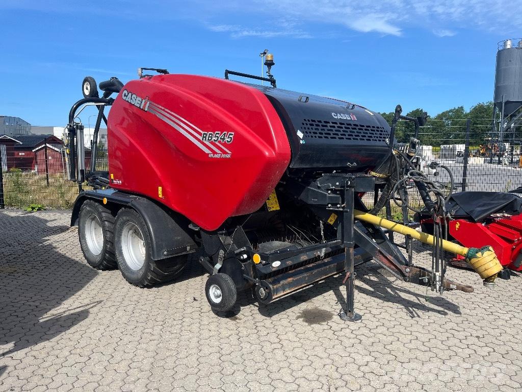 Case IH RB 545 圓型牧草打包機