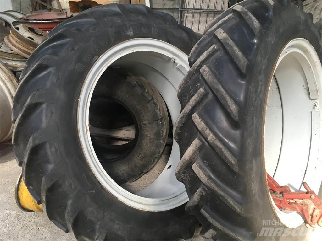  Tvillinghjul 輪胎、車輪和輪圈
