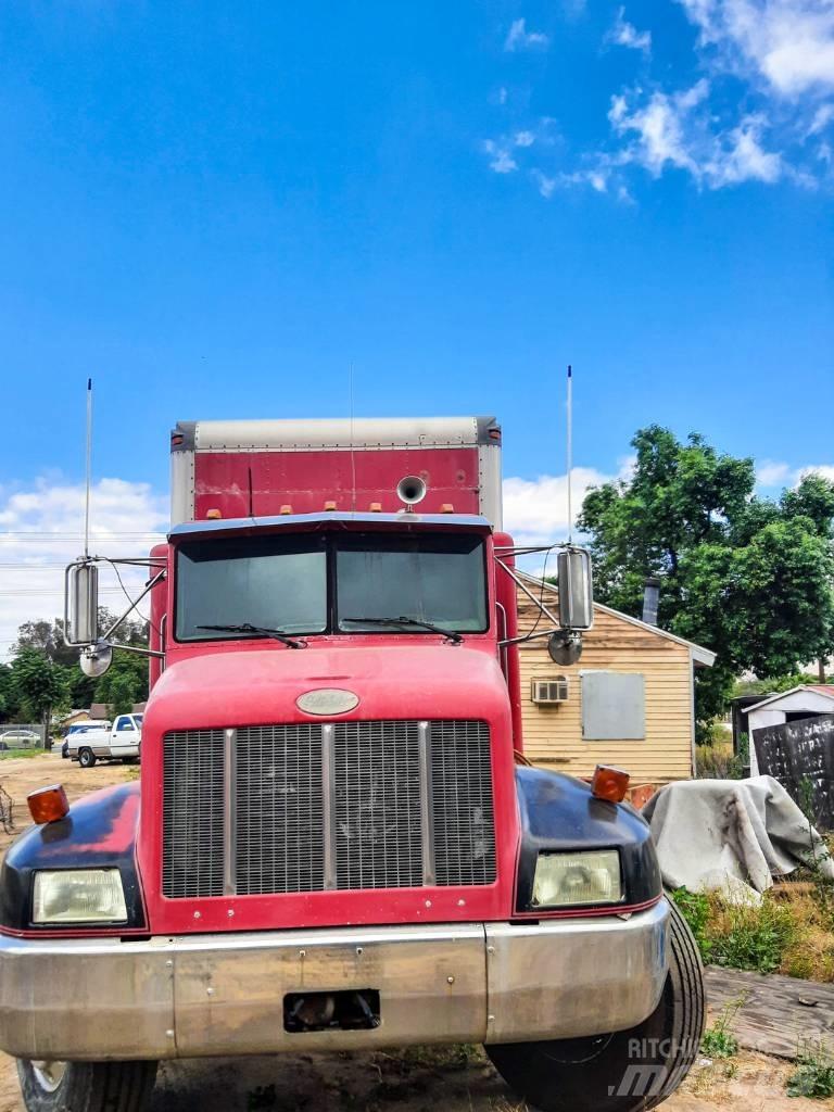 Peterbilt 330 其他貨車