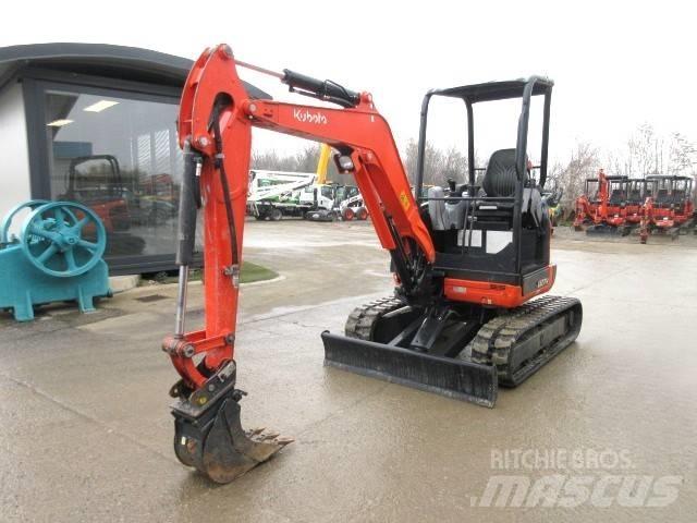 Kubota U 27-4 小型挖土機/掘鑿機<7t(小型挖掘機)