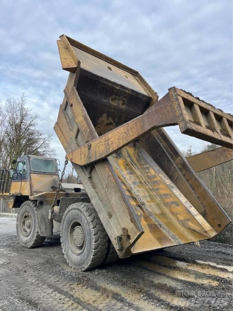 CAT 769 D 剛性傾卸卡車