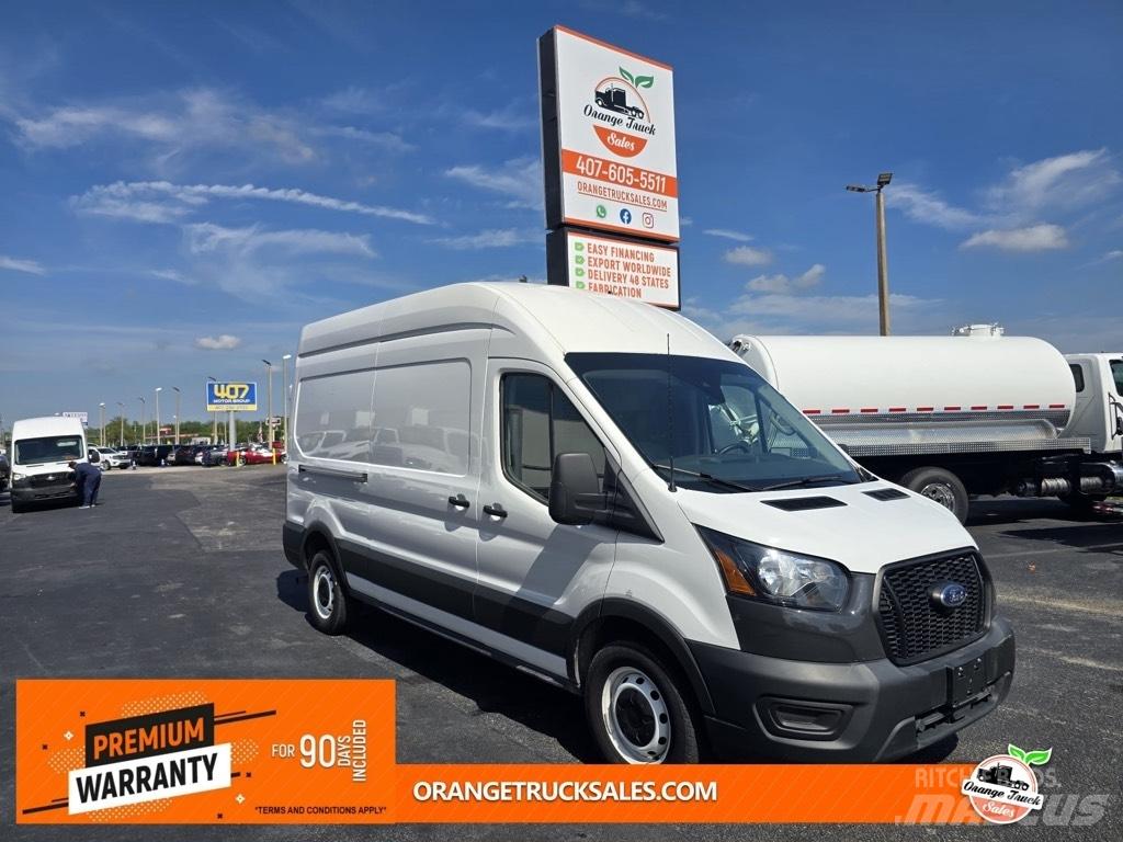 Ford Transit 250 廂式貨物運輸車