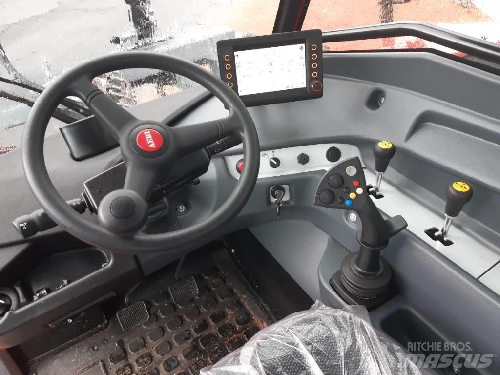Aebi TT241 曳引機