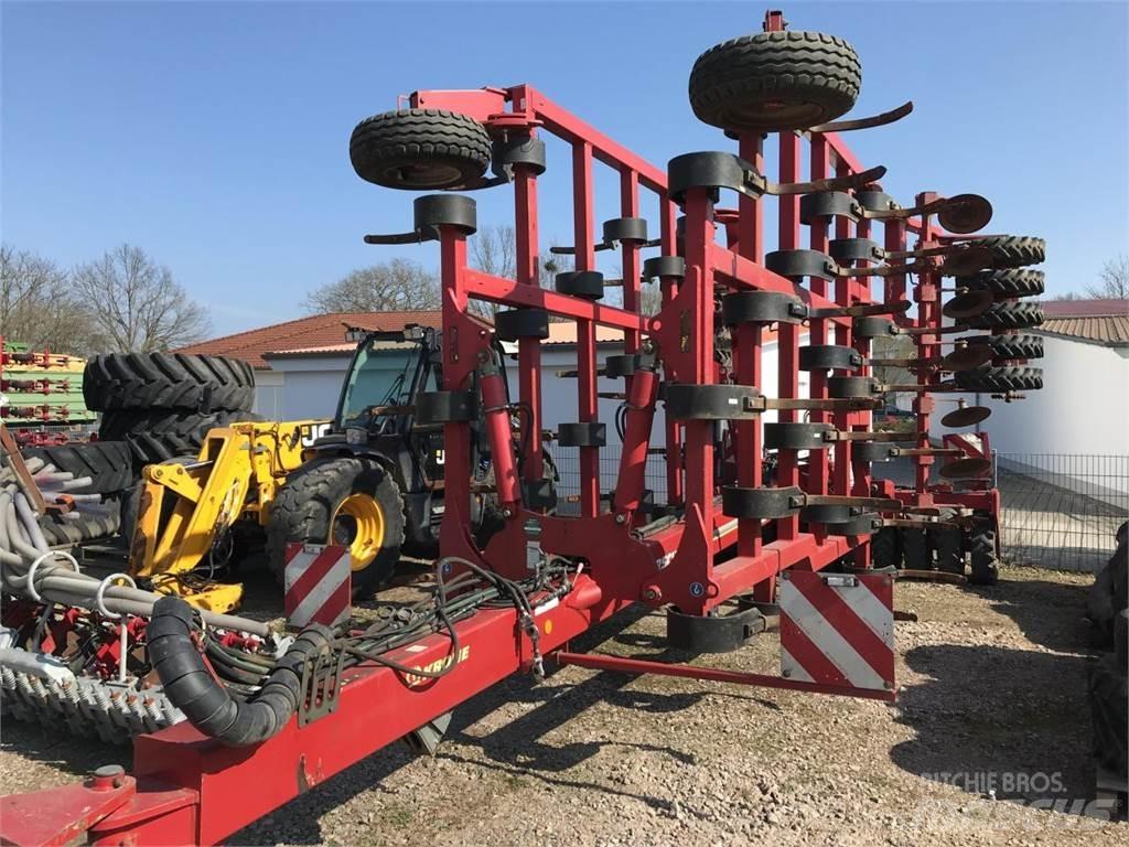 Horsch Tiger 6XL 中耕管理機