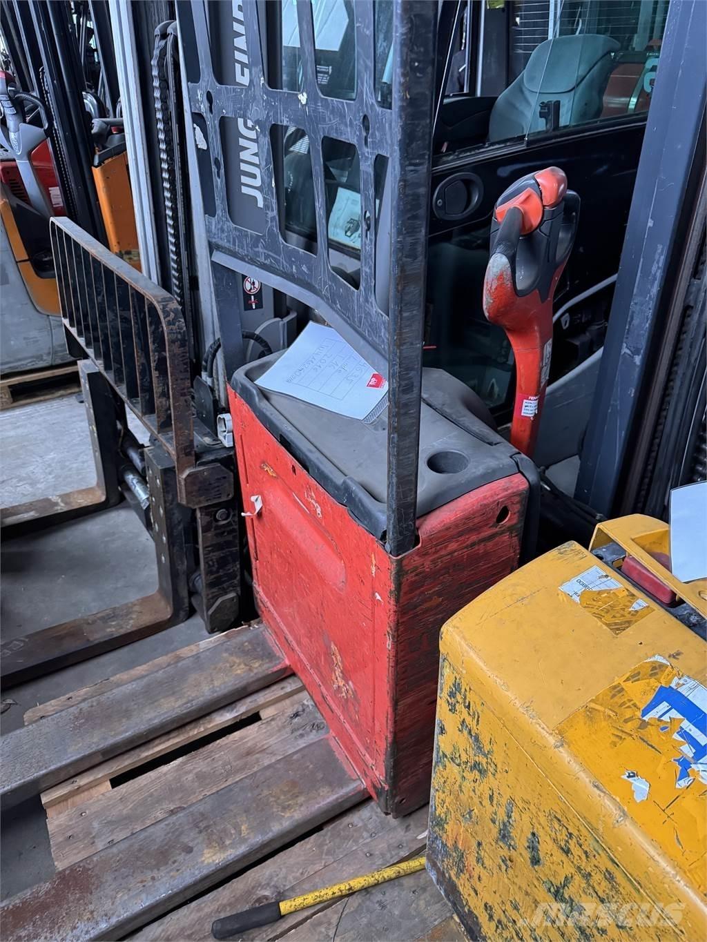 Linde T16 行走控制式堆積機