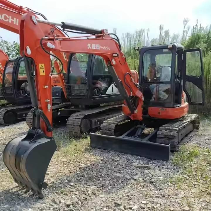 Kubota KX155 小型挖土機/掘鑿機<7t(小型挖掘機)