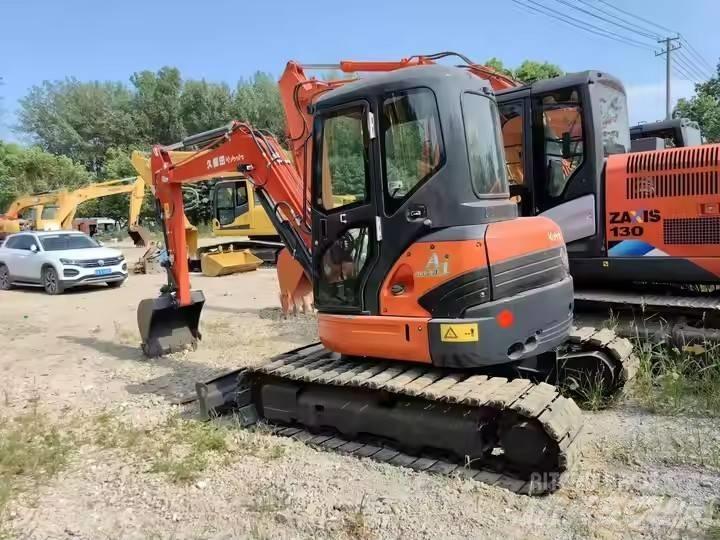 Kubota KX155 小型挖土機/掘鑿機<7t(小型挖掘機)