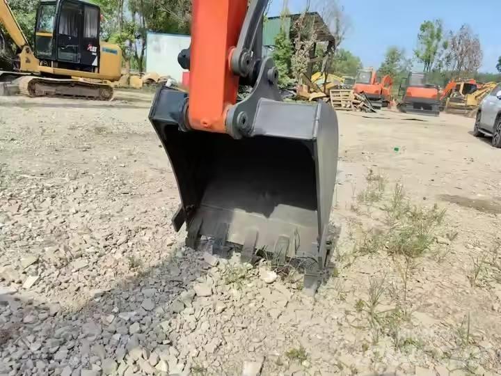 Kubota KX155 小型挖土機/掘鑿機<7t(小型挖掘機)
