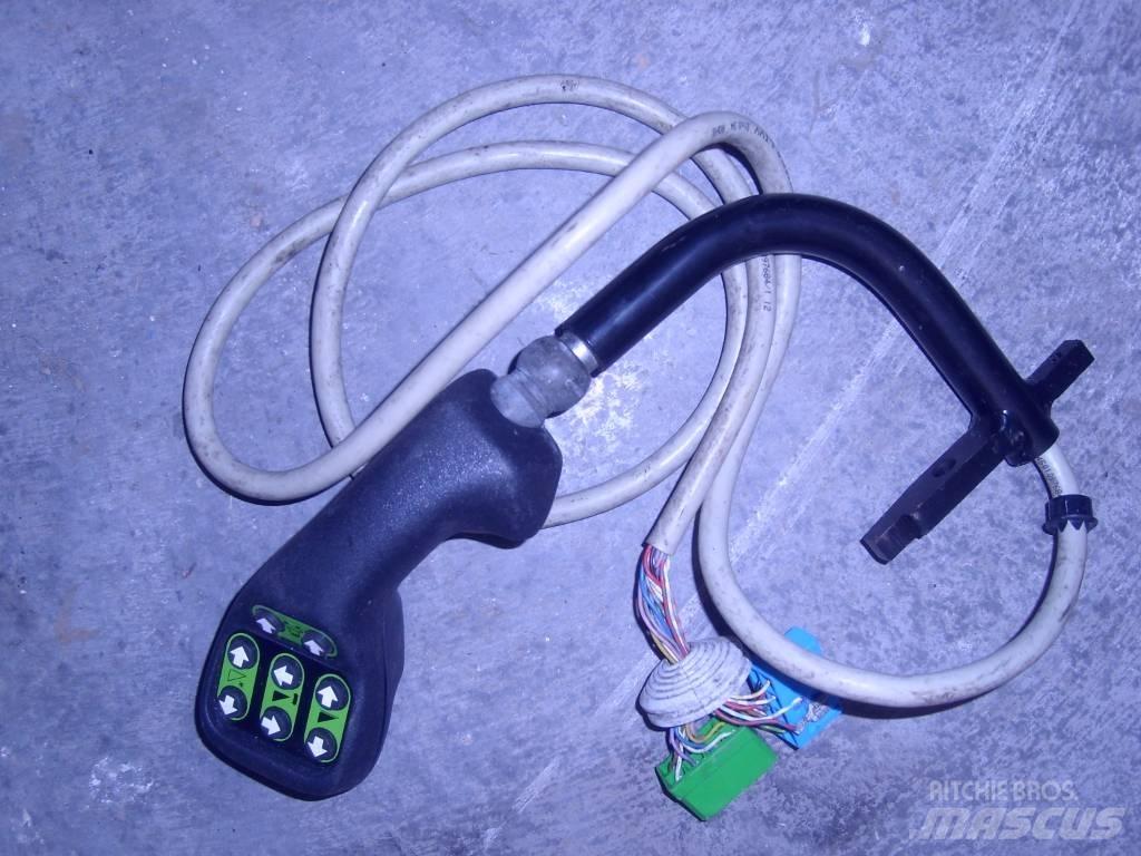 Deutz-Fahr same 駕駛室與內部