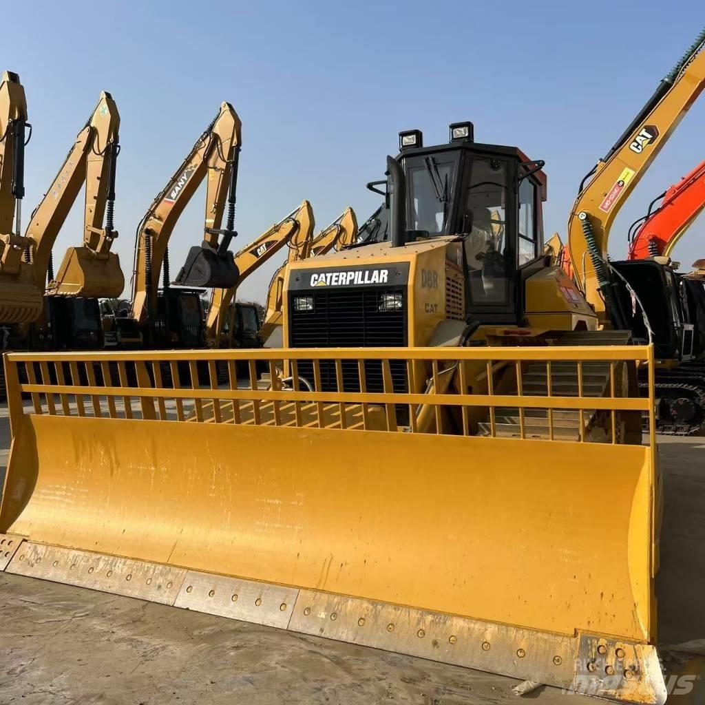 CAT D 8 R 履帶推土機