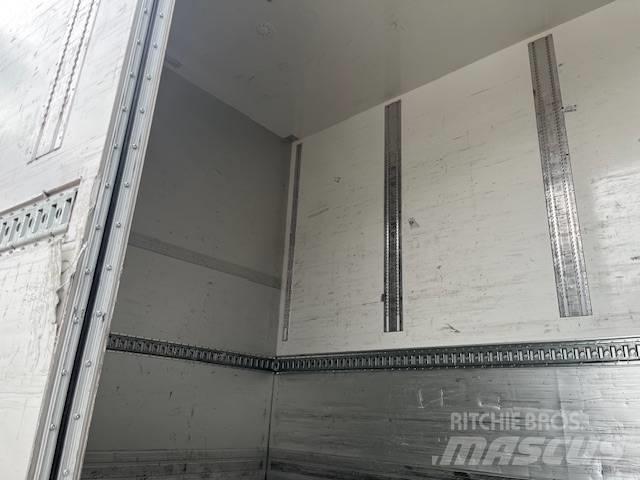 Scania R450B6X2*4NB 貨箱式卡車