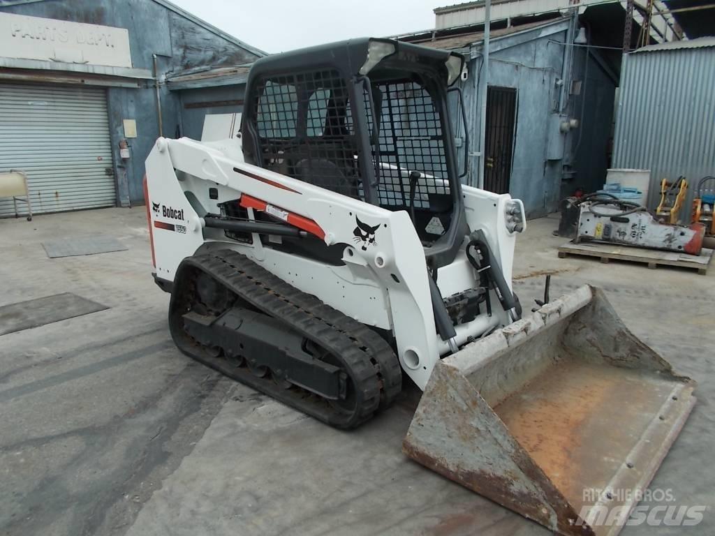 Bobcat T550 滑移轉向裝載機