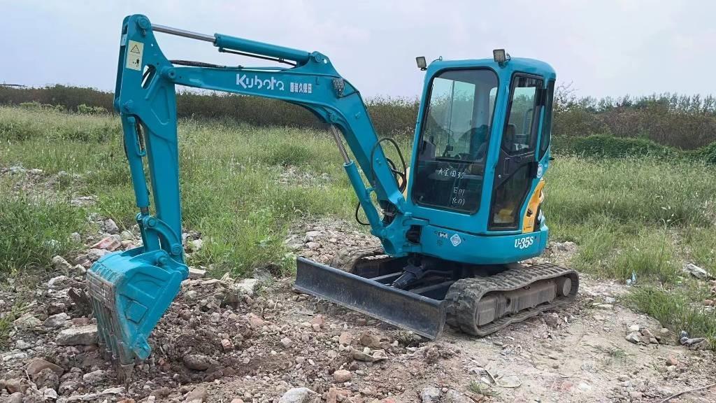 Kubota U 35 小型挖土機/掘鑿機<7t(小型挖掘機)