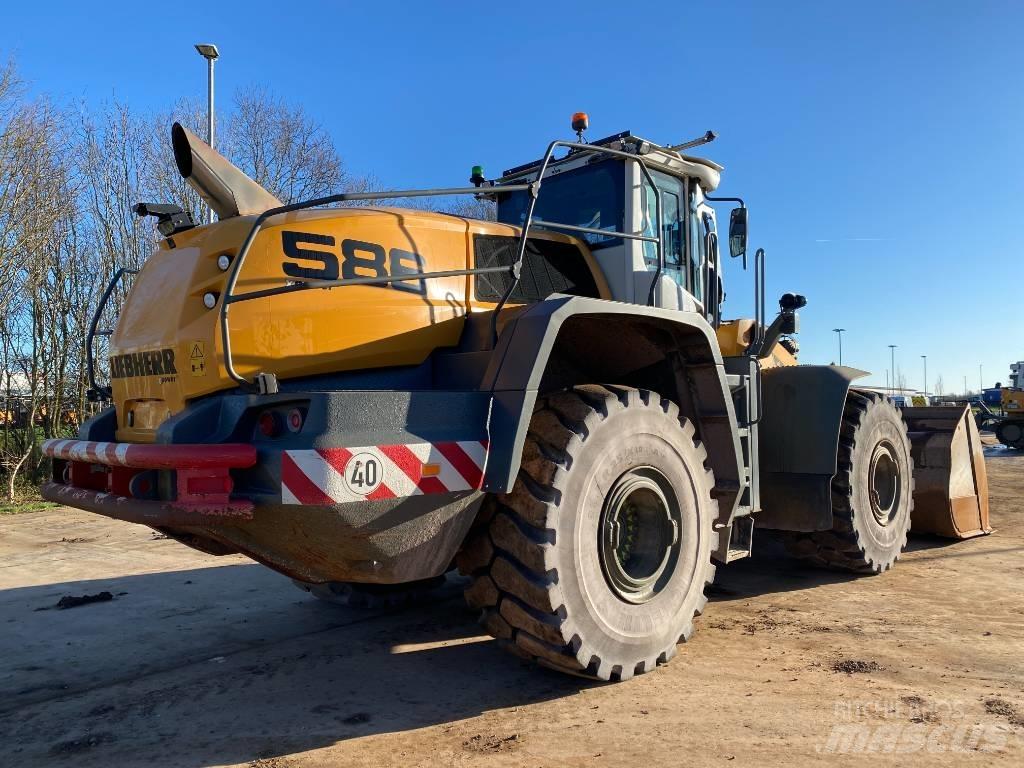 Liebherr L 586 輪胎式裝載機