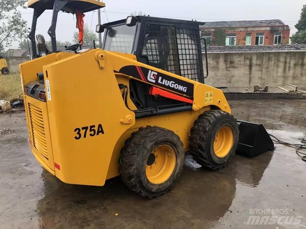 LiuGong 375A 伸縮臂操作車