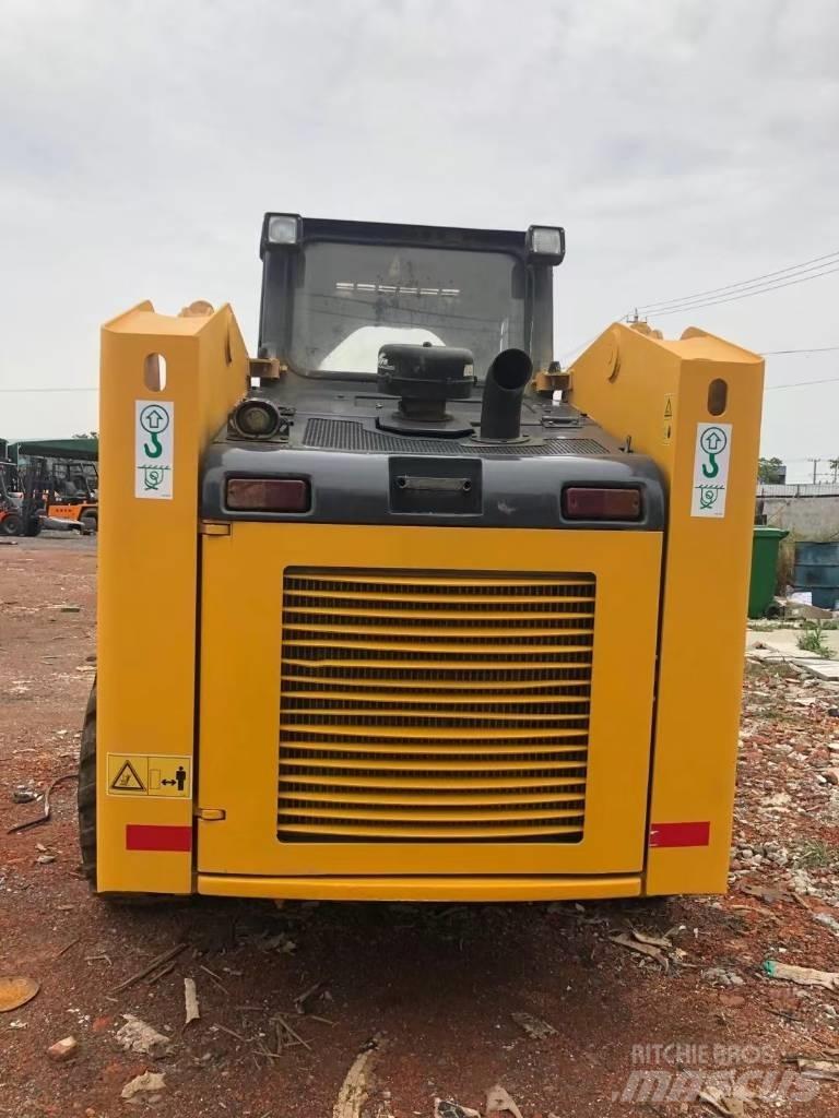 LiuGong 375A 伸縮臂操作車