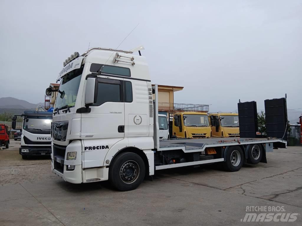 MAN TGX 26.560 平板 / 絞盤 卡車