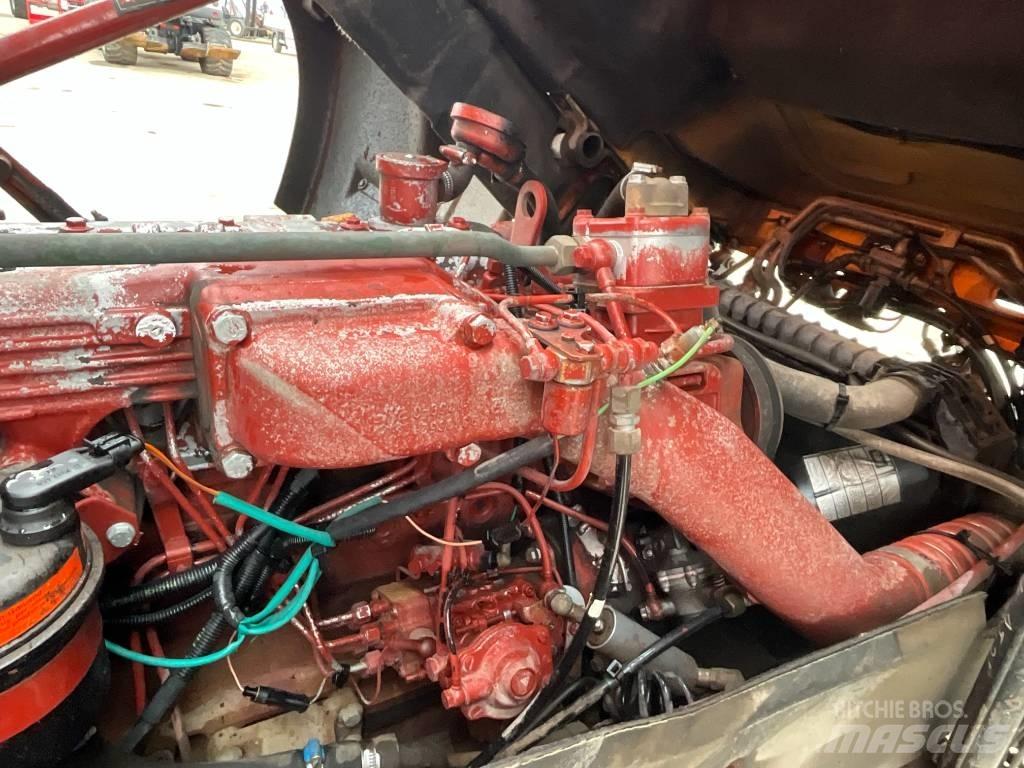 Iveco 135E 18 4X4 貨箱式卡車
