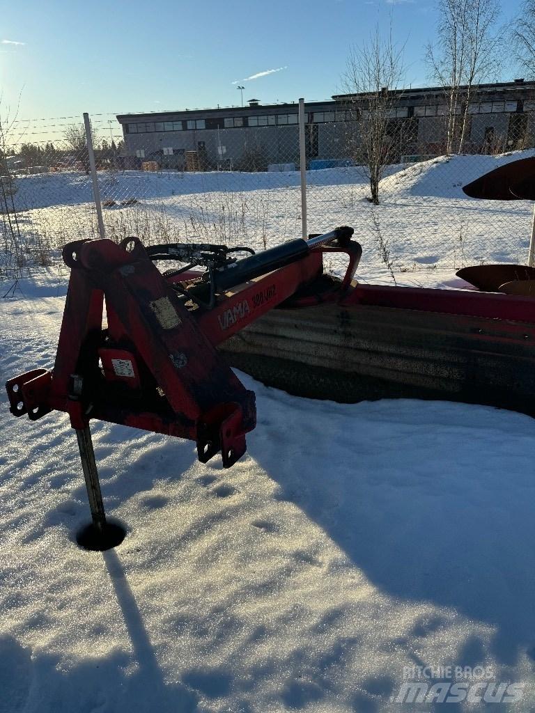 Vama JH/2+2 刮路機