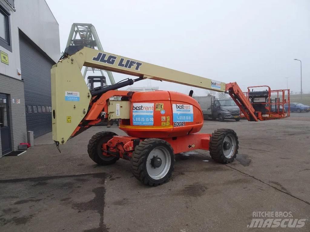 JLG 600AJ 曲臂高空作業車