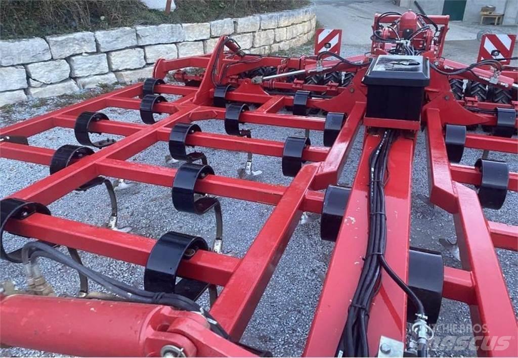 Horsch Tiger 6XL 中耕管理機