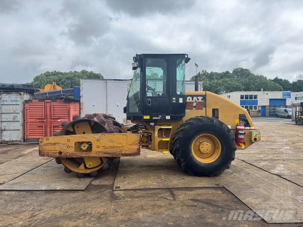 CAT CP 533 E 單輪滾壓機