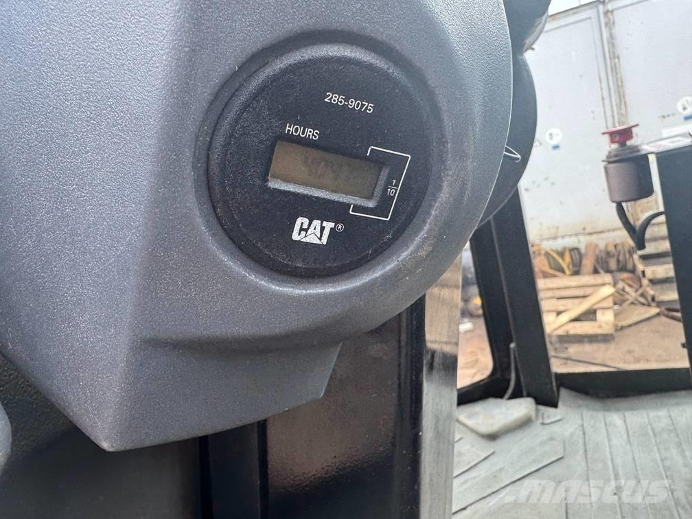 CAT CP 533 E 單輪滾壓機