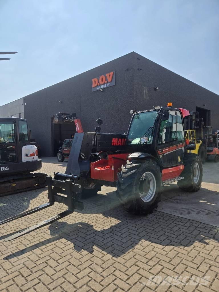 Manitou MLT 845 伸縮臂操作車