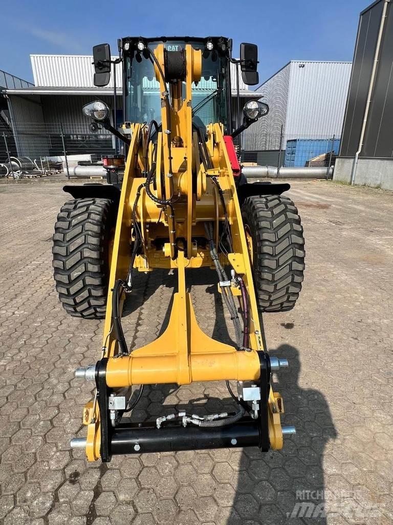CAT 908 輪胎式裝載機