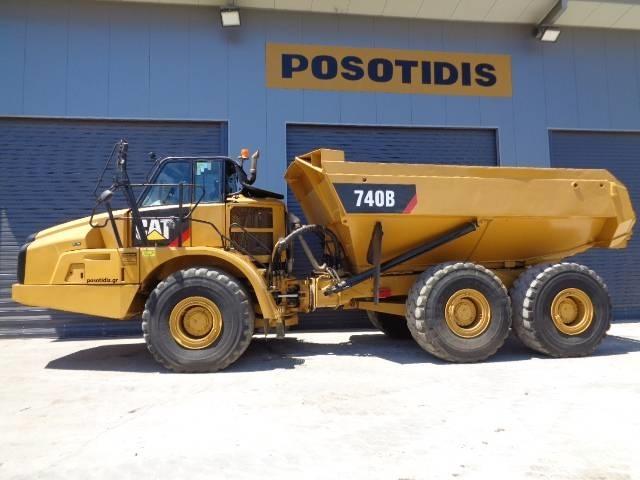 CAT 740 B 鉸接式起吊車