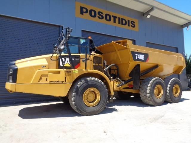 CAT 740 B 鉸接式起吊車