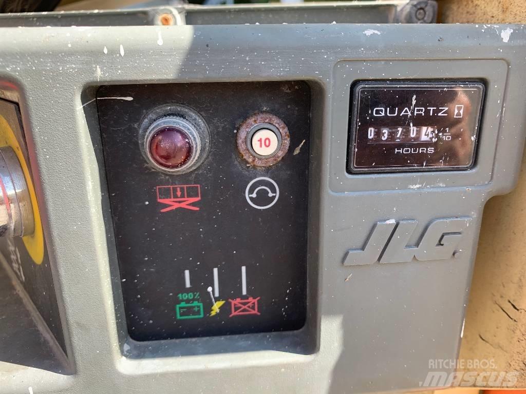 JLG 2630 ES 剪式升降機