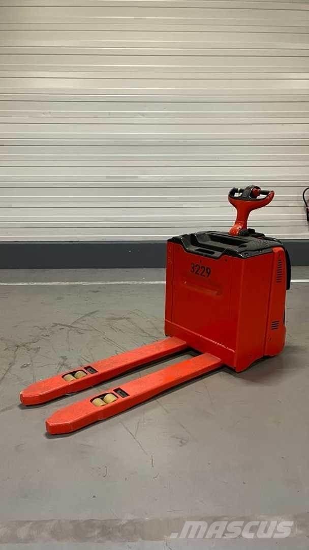 Linde T20AP 自走式堆積機