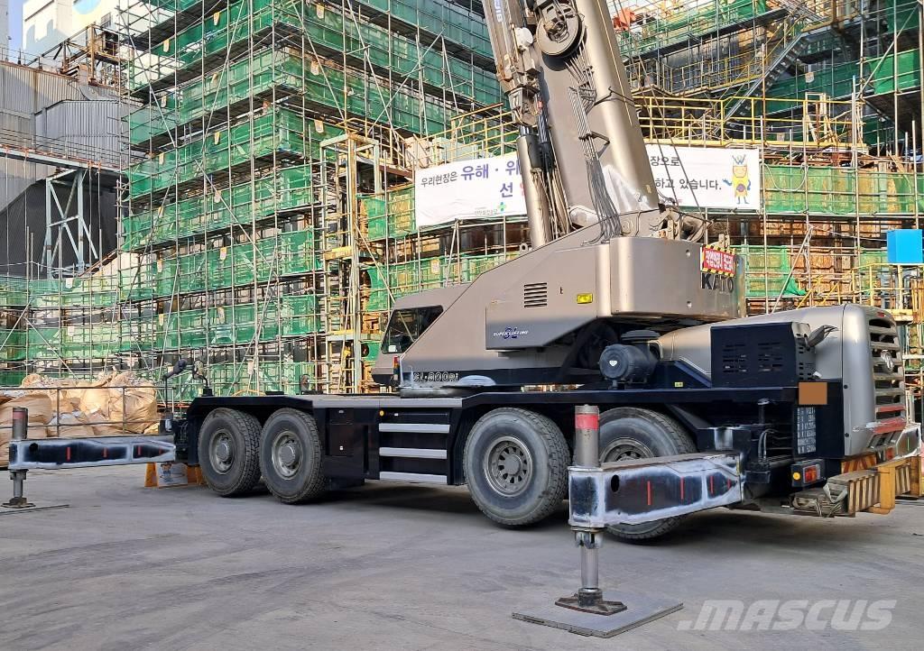 Kato KR-75H 越野起重機