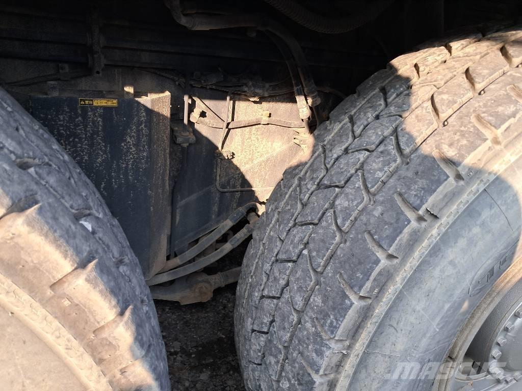 Kato KR-75H 越野起重機