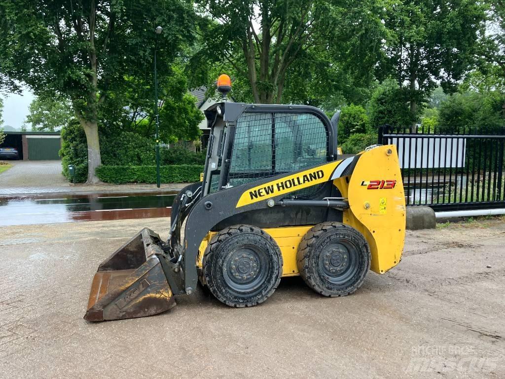 New Holland L 213 滑移轉向裝載機