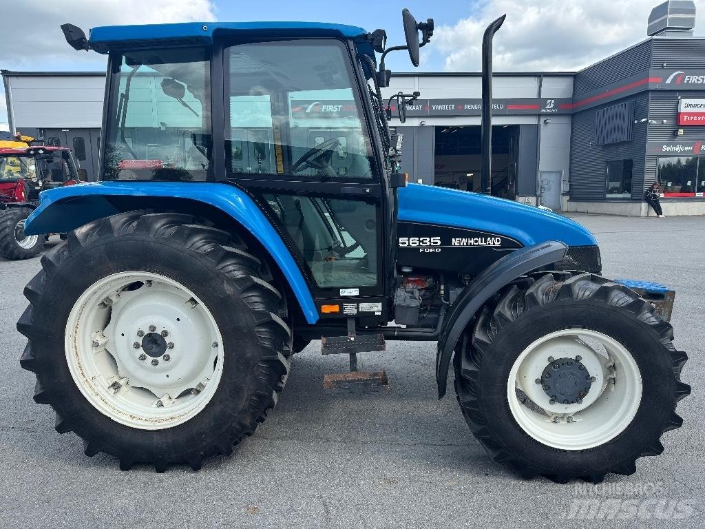 New Holland 5635 曳引機