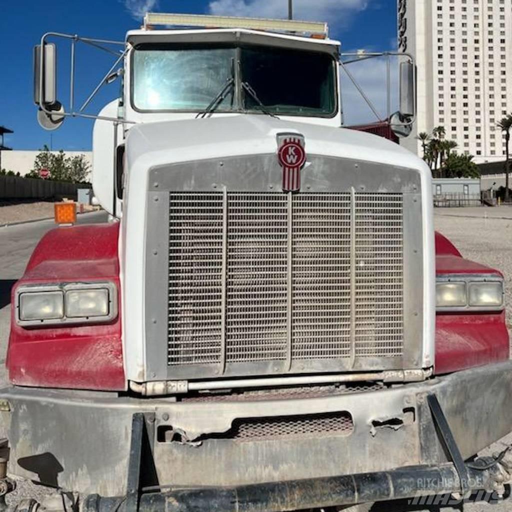 Kenworth T 800 水車