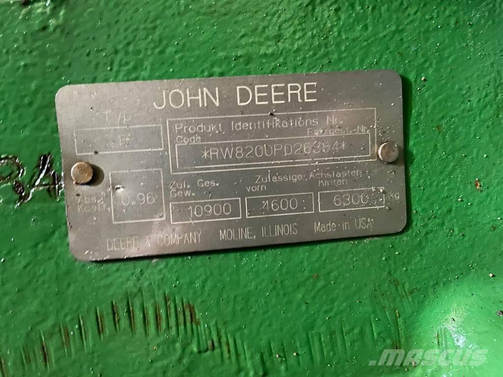 John Deere 8200 曳引機