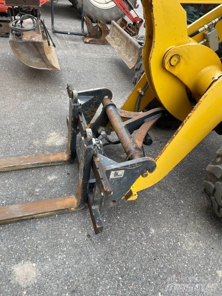 Komatsu WA 70 輪胎式裝載機