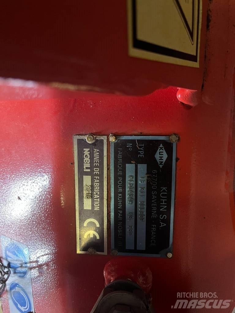 Kuhn TB 211 莖葉去葉機