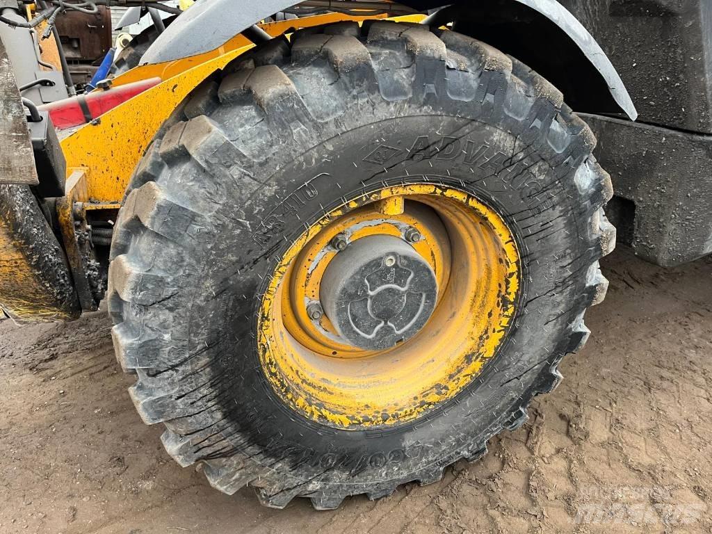 JCB 540-140 伸縮臂操作車