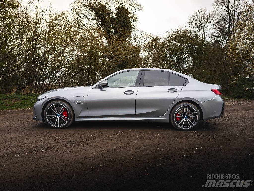 BMW 330e 汽車