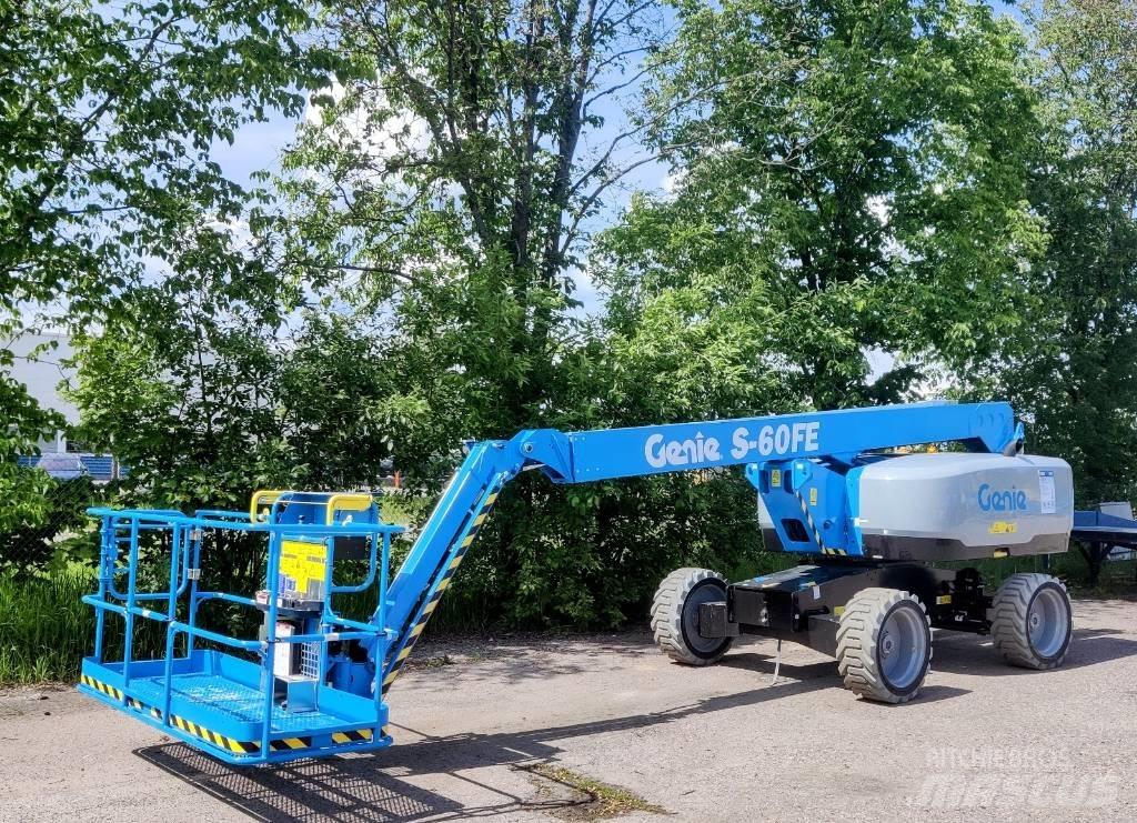 Genie S-60 FE 曲臂高空作業車