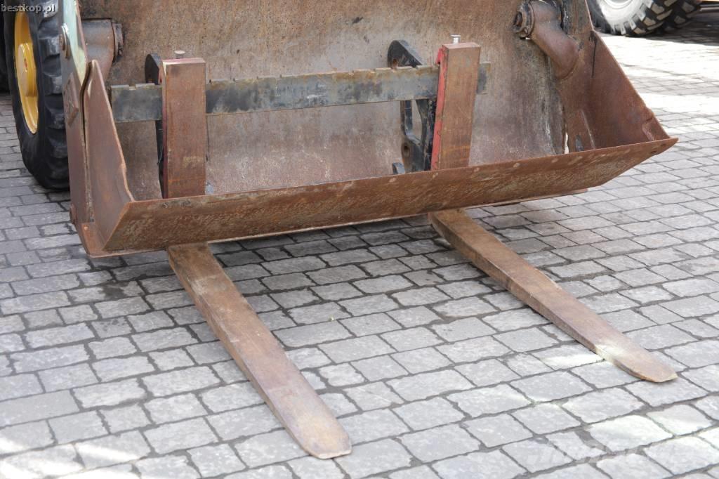 CAT 906M 輪胎式裝載機